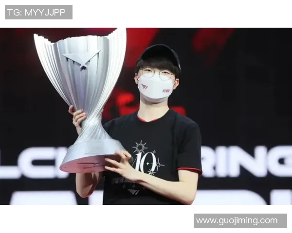 孙悦幽默自嘲与哈登同为左手将但实力差距明显右手水平相当 孙悦幽默自嘲与哈登同为左手将但实力差距明显右手水平相当